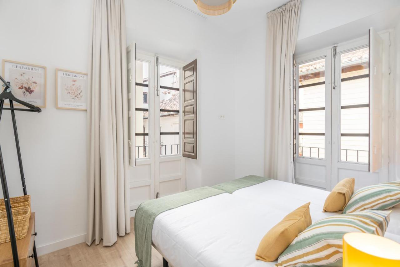 Apartamentos Luna Suites Palacio Dorita Granada Eksteriør bilde